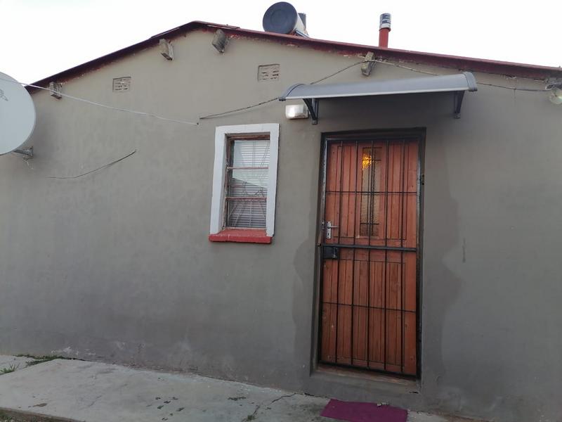 2 Bedroom Property for Sale in Kwa Nobuhle Eastern Cape